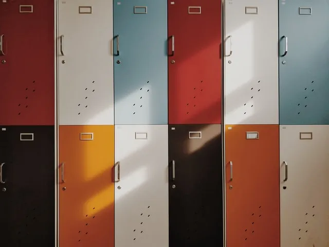 Use colors to group your projects at a high level.